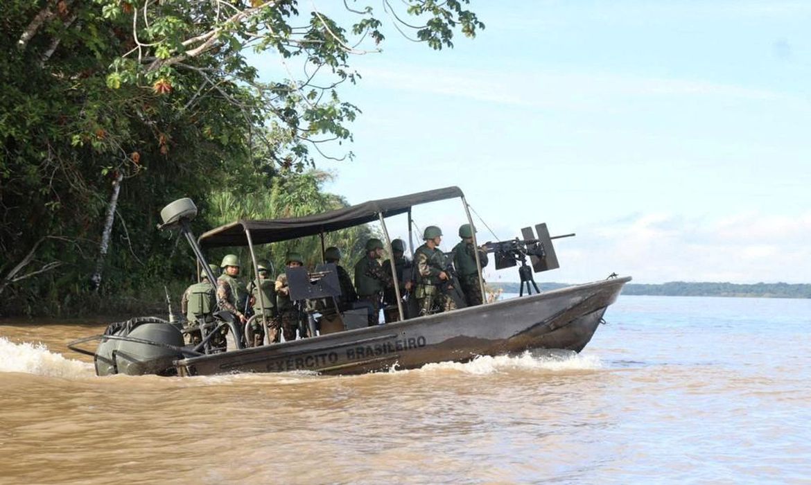 Defesa intensifica buscas por indigenista e jornalista desaparecidos no Amazonas