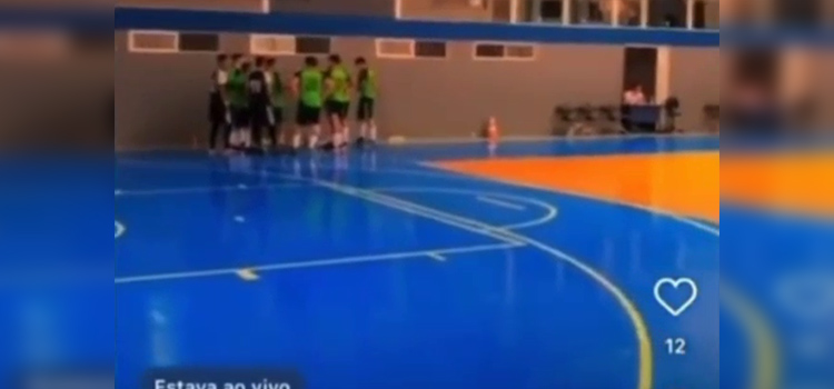 VÍDEO: Jovem causa polêmica após ofender alunos da Uepa