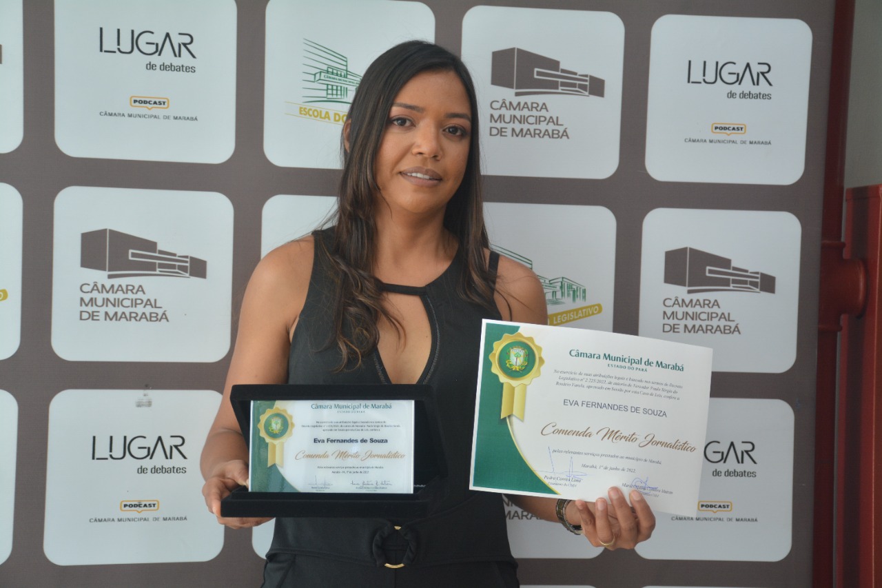 Jornalista Eva Fernandes, do Portal Debate, recebe comenda de Mérito Jornalístico