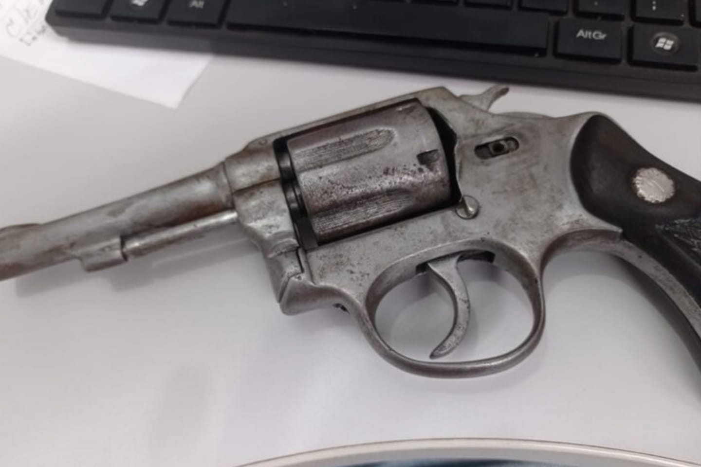 Auxiliar de serviços gerais é preso com arma de fogo em região garimpeira no Pará