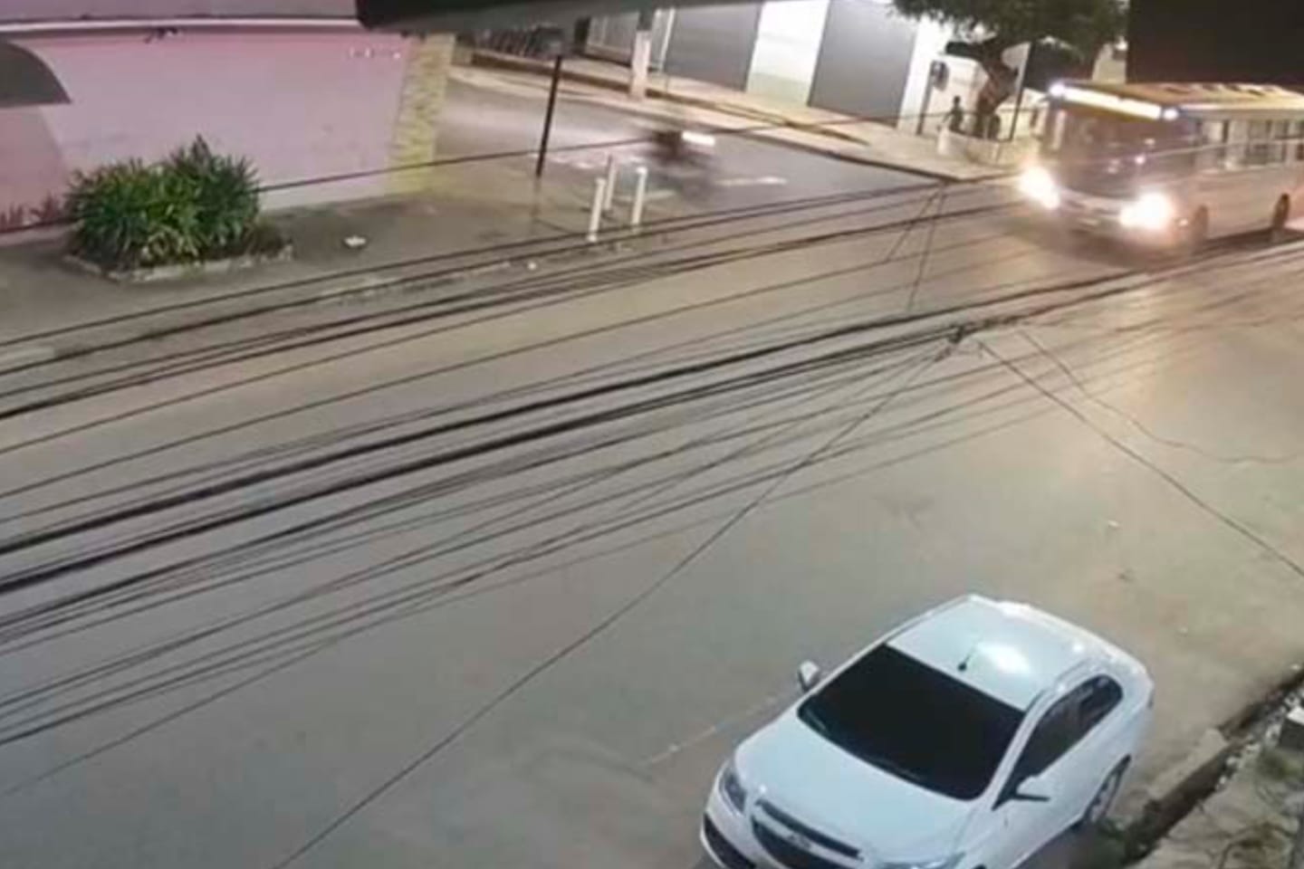 Motociclista colide com ônibus no oeste do Pará