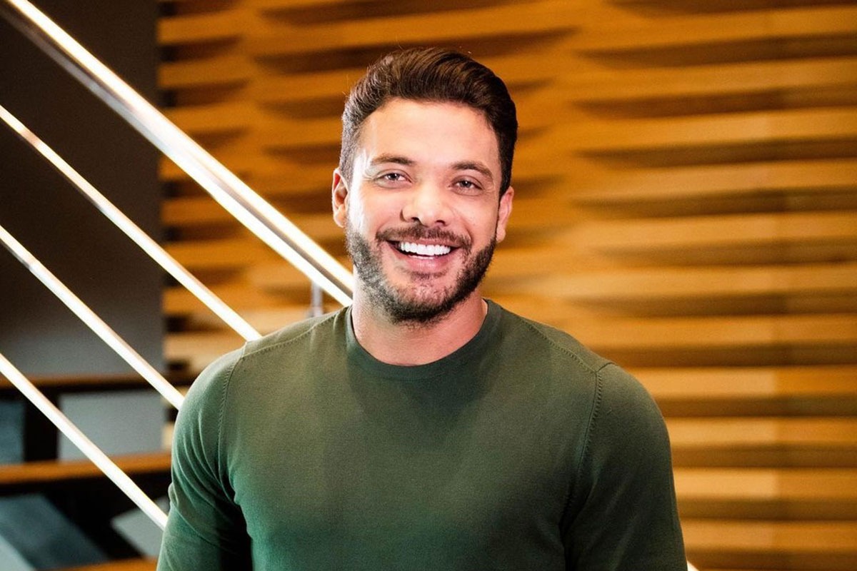 Wesley Safadão é internado às pressas e cancela shows