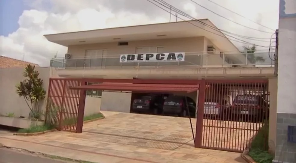 Ajudante de pedreiro é suspeito de estuprar menina de 12 anos que conheceu por rede social