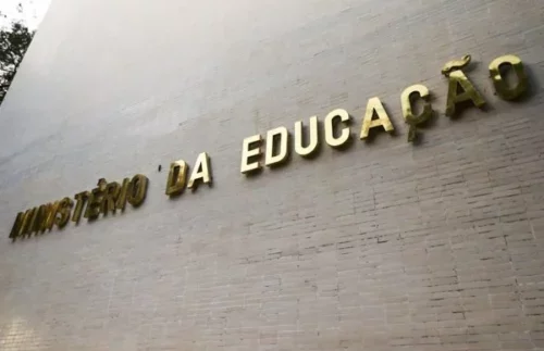MEC reduz corte de orçamento de universidades e “devolve” R$ 1,6 bi