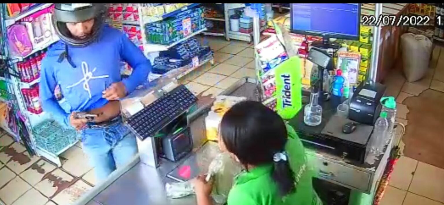 VÍDEO: Homem armado se passa por cliente e assalta supermercado na Folha 6