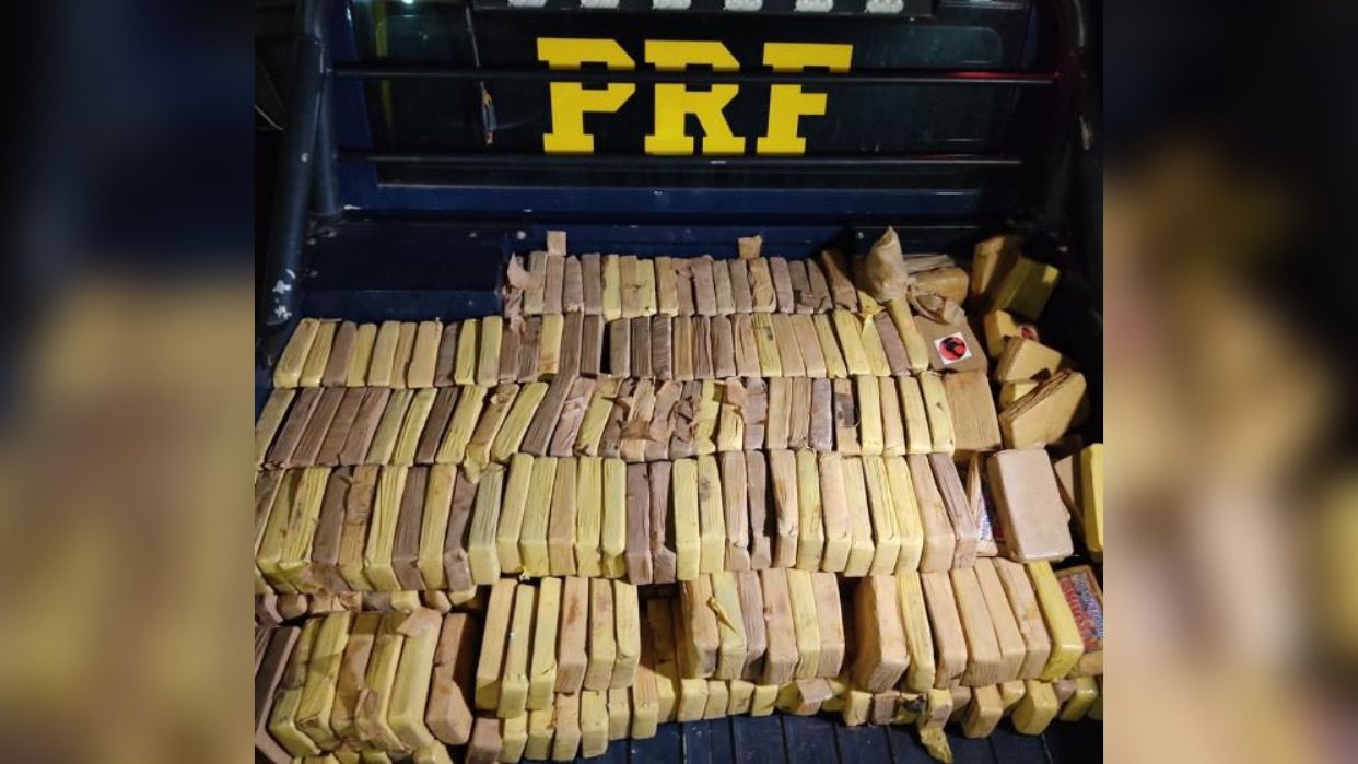 PRF apreende R$ 30 milhões em pasta base de cocaína na BR-230