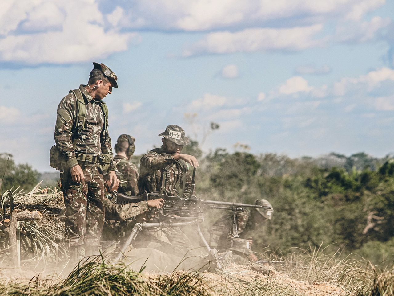 Exército prepara tropa com tiro de armas de emprego coletivo em Marabá
