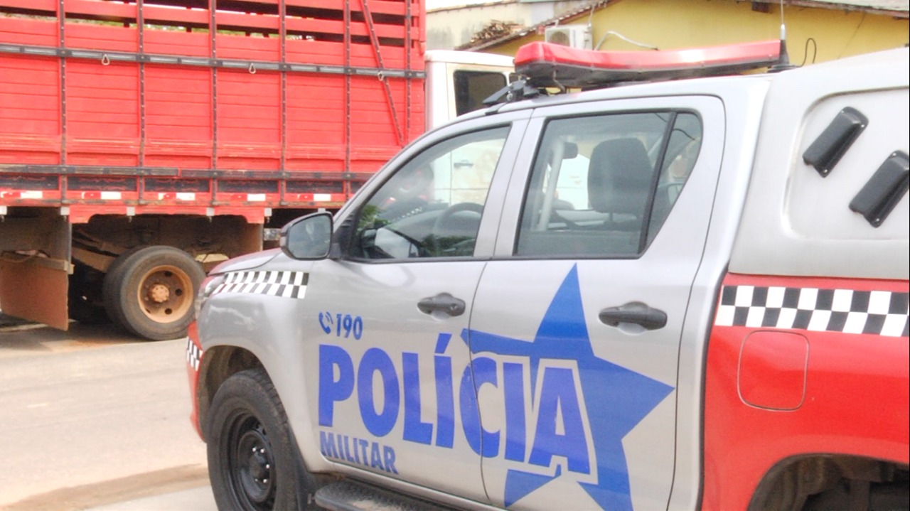 Homem é flagrado saindo da casa da ex-mulher embriagado em Marabá