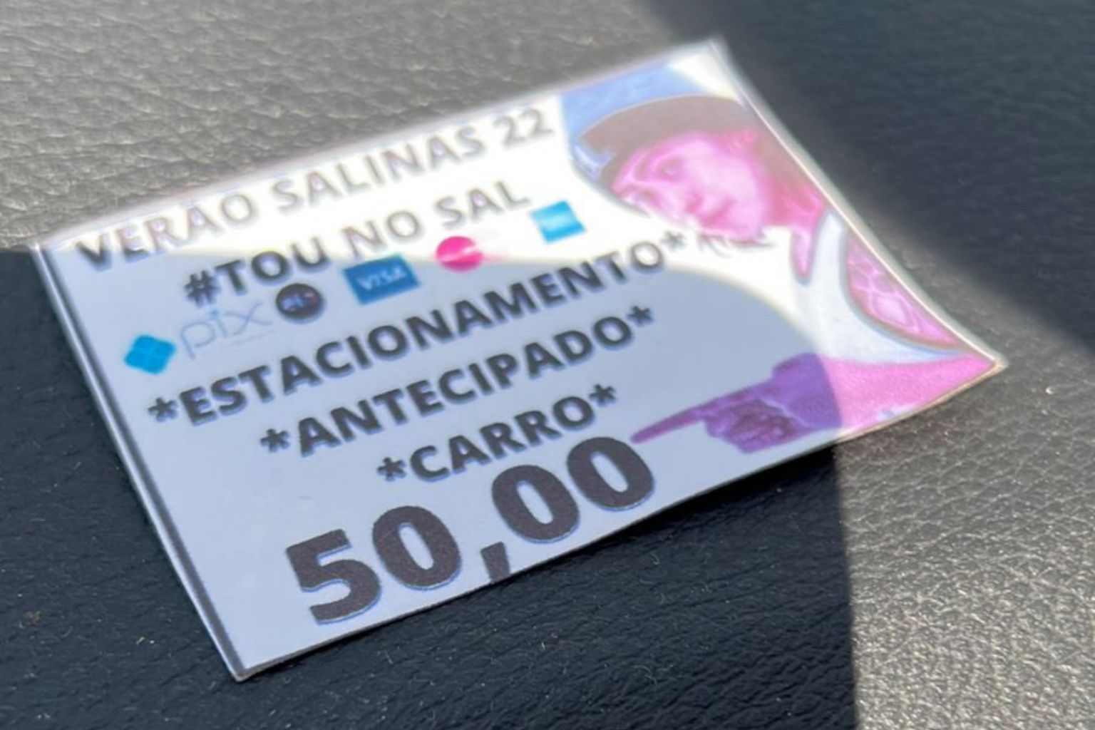 Flanelinhas cobram R$ 50 de motoristas por estacionamento em Salinas