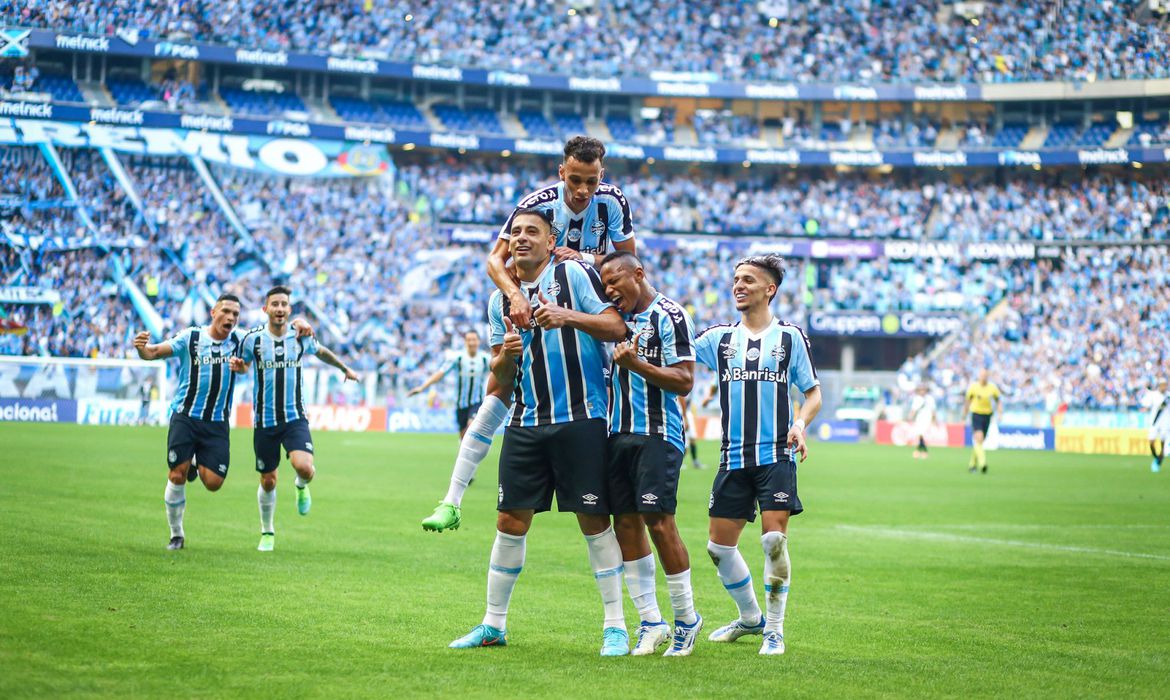 Grêmio derrota a Ponte Preta e assume a vice-liderança da Série B