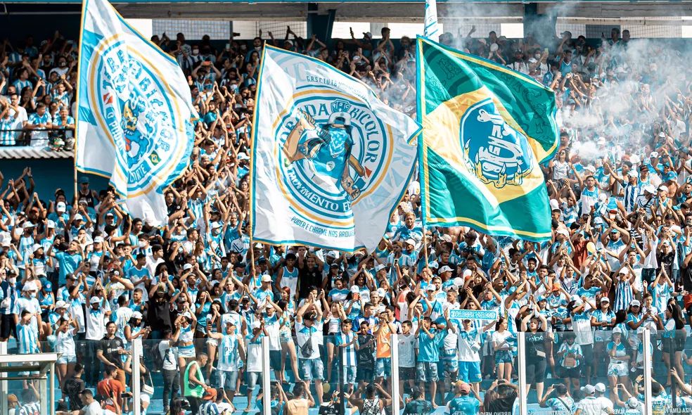 Torcida do Paysandu é maior que a do Remo, diz pesquisa Ipec