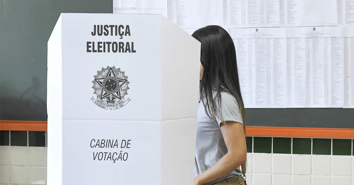 Alienação eleitoral cresce entre jovens no Brasil