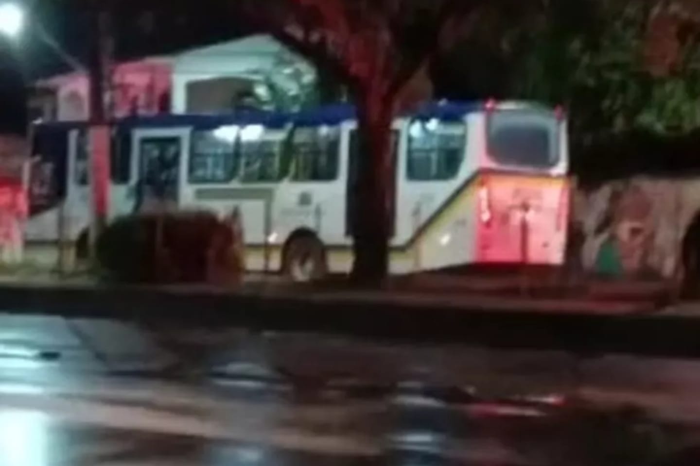 Passageiros são feitos reféns durante assalto em ônibus no Pará