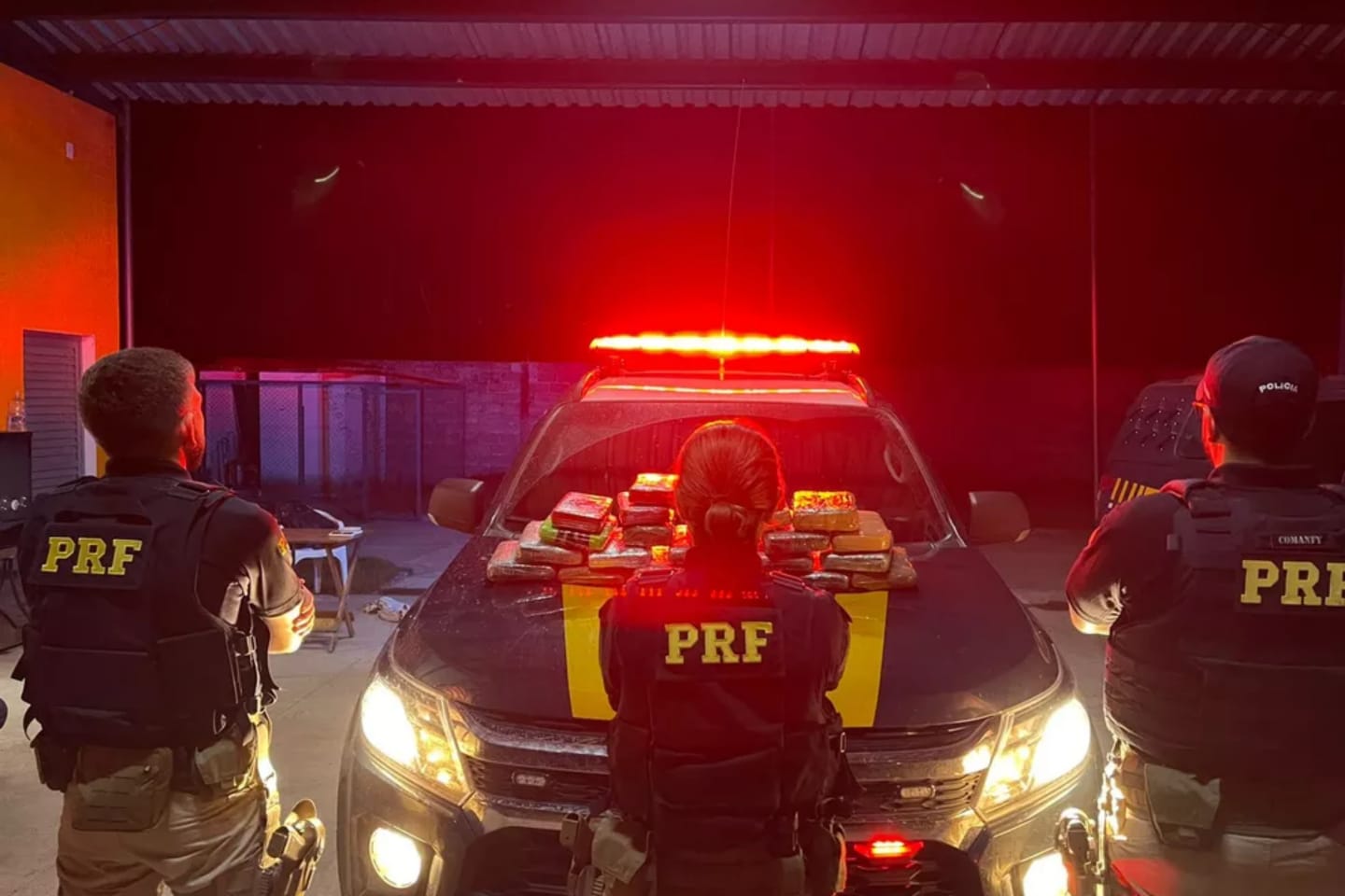 PRF apreende 28 kg de cocaína e maconha em ônibus com destino a Parauapebas