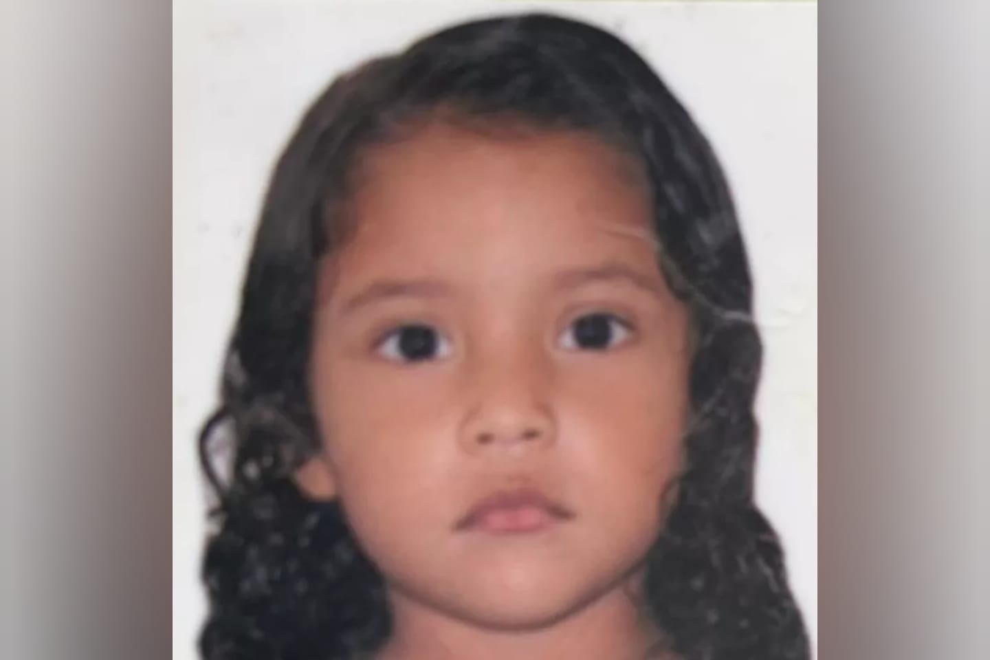 Menina de 5 anos morre após ser atingida por linha de pipa no Pará