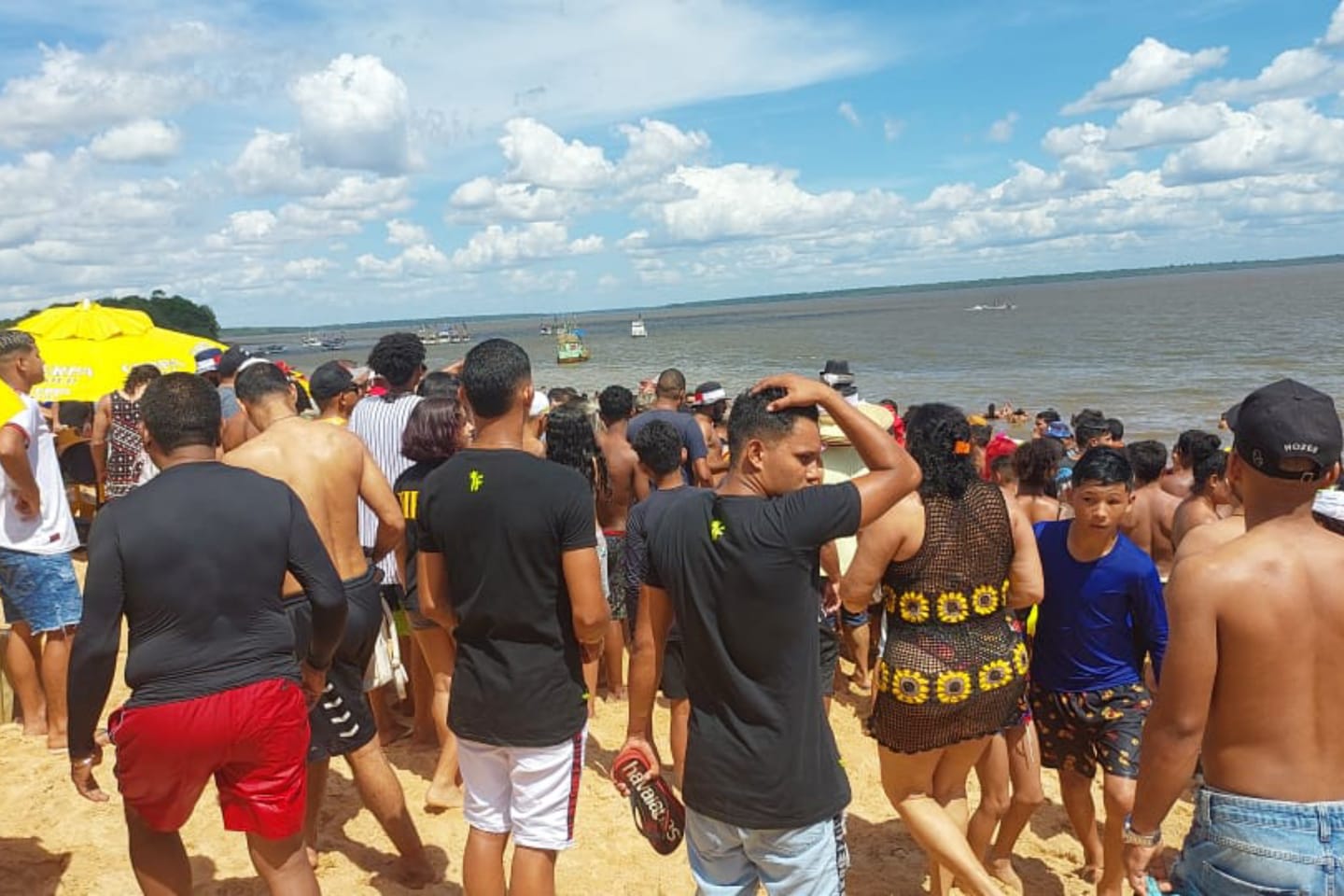 Condutor de lancha atropela banhista no Pará
