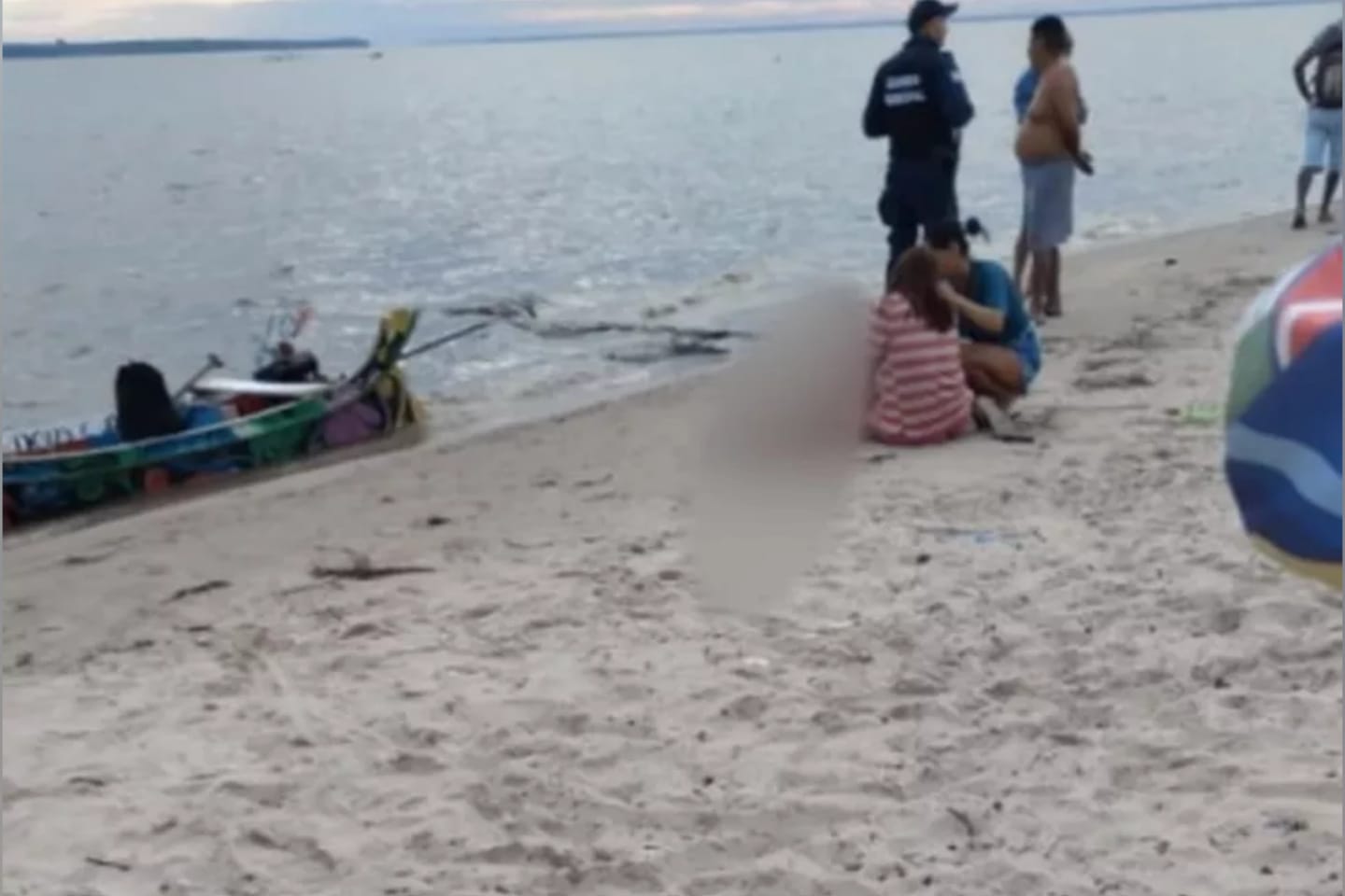 Menino morre afogado e irmão desaparece ao tentar salvá-lo em praia no Pará