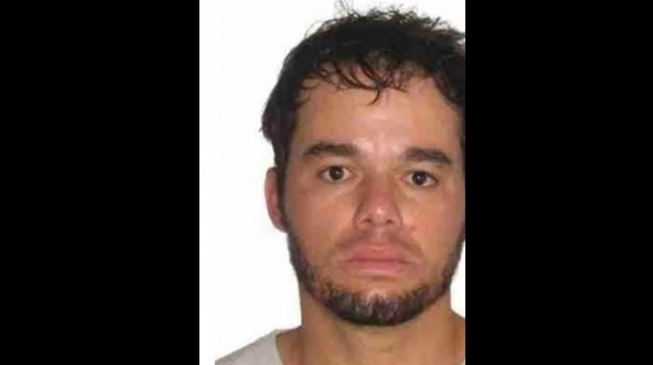 Homem mata ex-companheira e ex-sogra na frente dos filhos