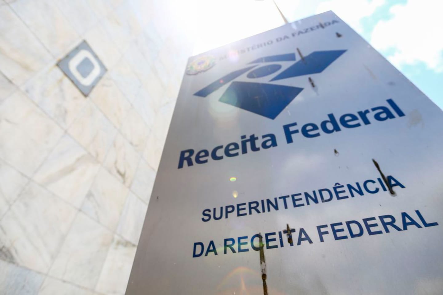 Receita Federal alerta sobre golpes aplicados via internet