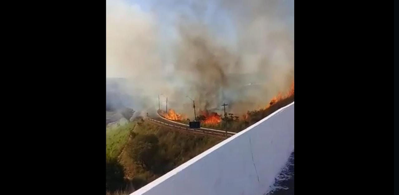 Incêndio atinge cabeceira da ponte do Rio Tocantins em Marabá