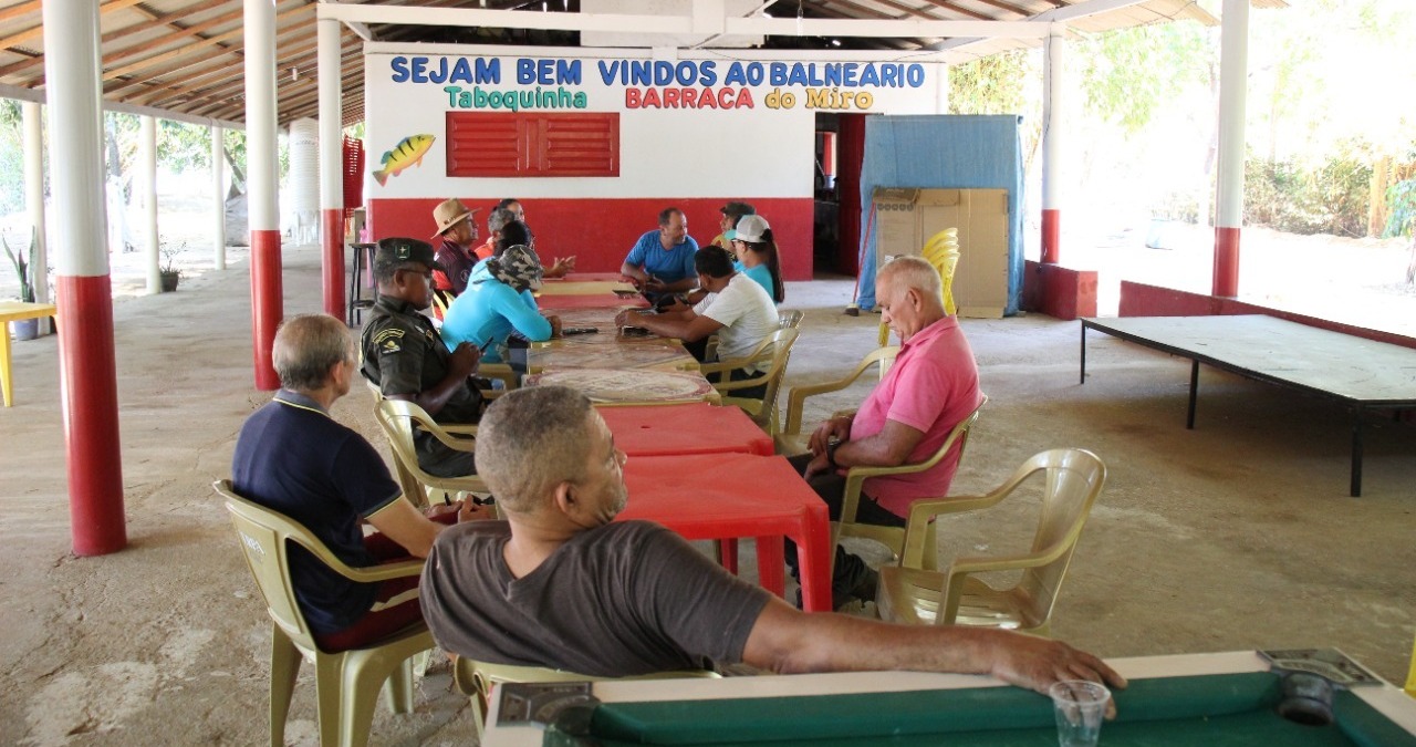 Semma promove reunião com moradores e donos de bares no balneário Taboquinha