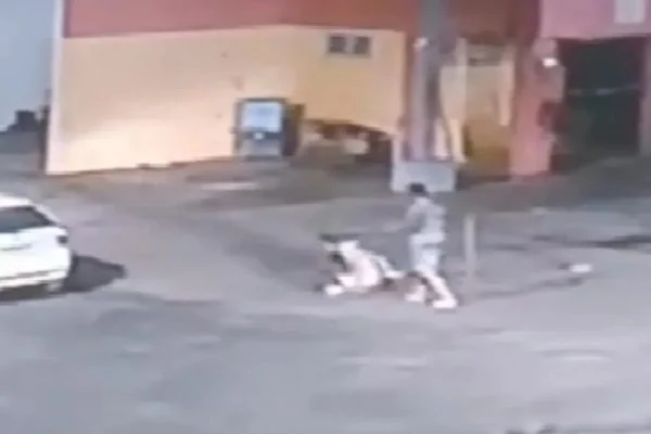 Homem é morto a tiros durante briga de trânsito; vídeo