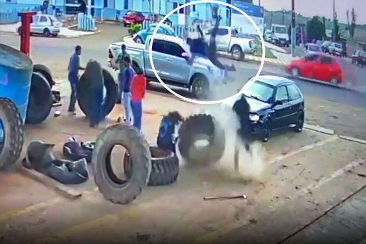 VÍDEO: Pneu explode e lança funcionário de borracharia ao ar
