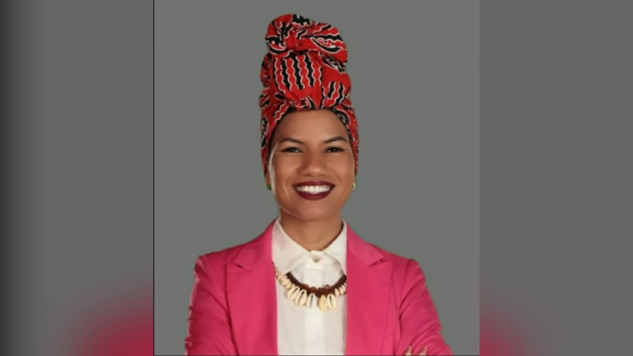 Candidata recebe intimação para mudar foto com turbante no Pará