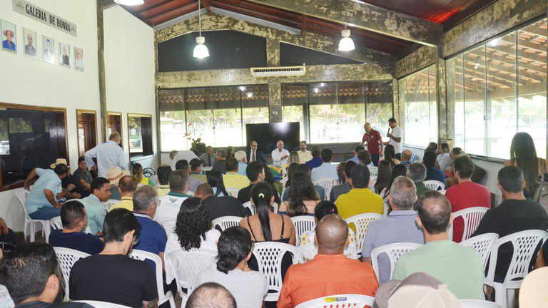 Incra entrega 80 títulos de terra em Marabá