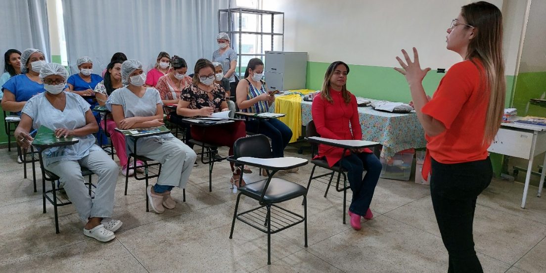 Profissionais de saúde do HMI participam de capacitação para o Projeto Acolher