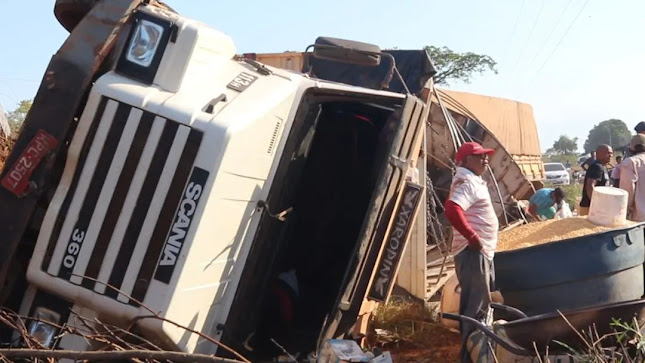 Motorista passa mal e tomba carreta no sul do Pará
