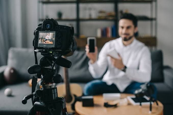 Projeto de lei cria o Dia Estadual do Digital Influencer