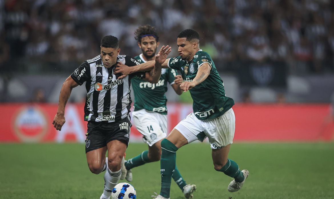 Atlético-MG abre 2 x 0, mas Palmeiras busca empate nos acréscimos