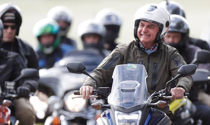 Jair Bolsonaro promove motociata no sul do Pará