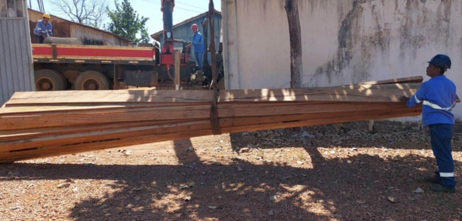 Buritirama doa materiais de construção para revitalizar escolas na zona rural de Marabá