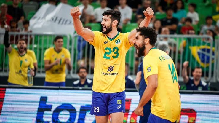 Brasil supera Japão e se classifica às oitavas do Mundial de Vôlei