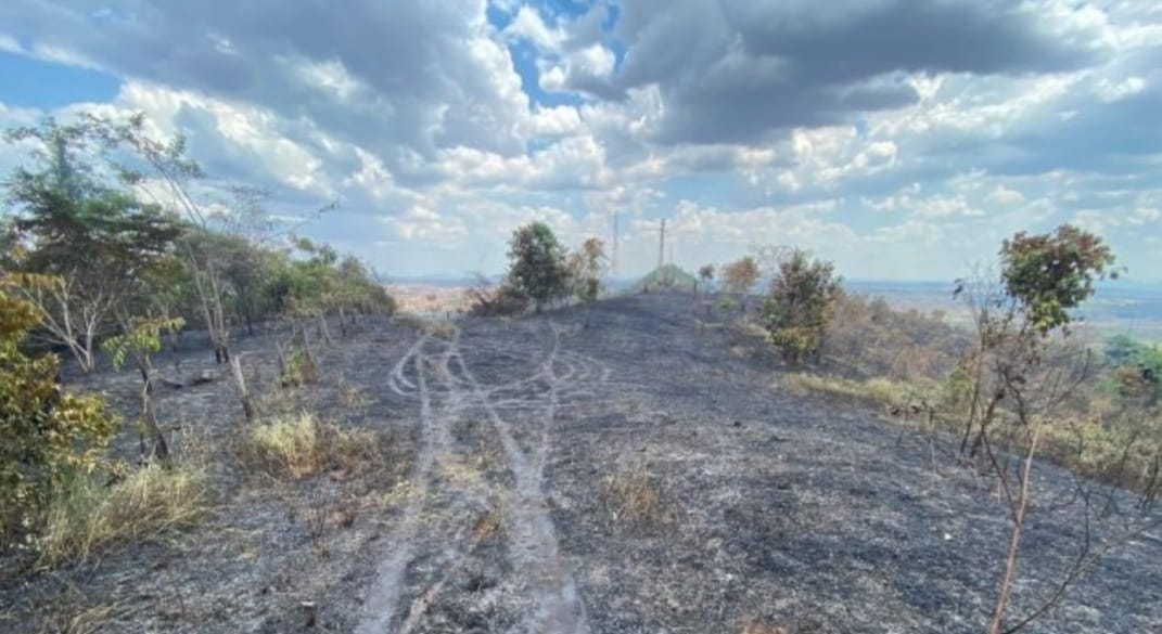 Combate ao fogo no Morro das Antenas mobilizou 45 pessoas em Canaã dos Carajás
