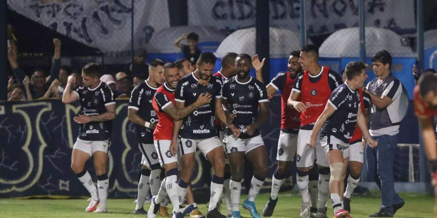 Remo vence o Ferroviário com gol nos acréscimos e segue vivo na Série C