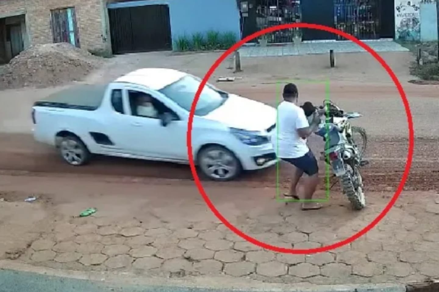 Polícia intima motorista que quase atropelou pai e bebê no Pará