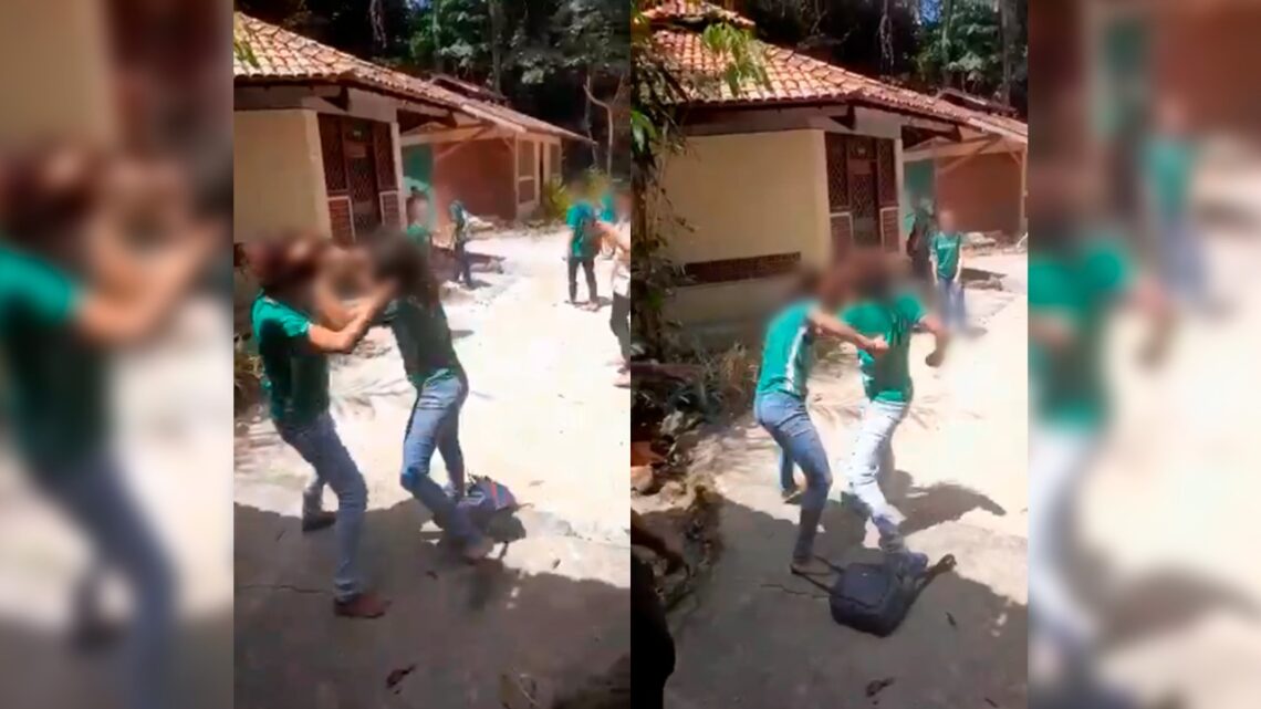 VÍDEO: Adolescentes trocam socos e puxões de cabelo em escola no Pará