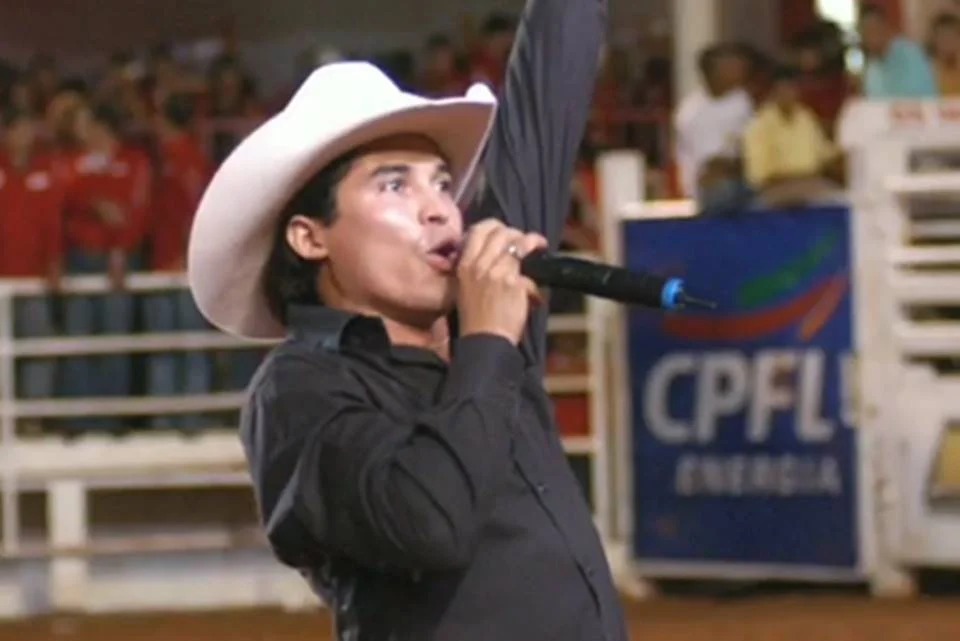 Locutor de rodeio Junyo Estrada morre afogado em Goiás