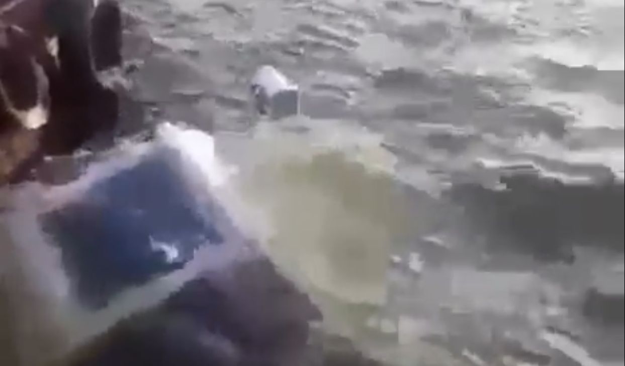 VÍDEO: Lancha afunda em trapiche no nordeste do Pará