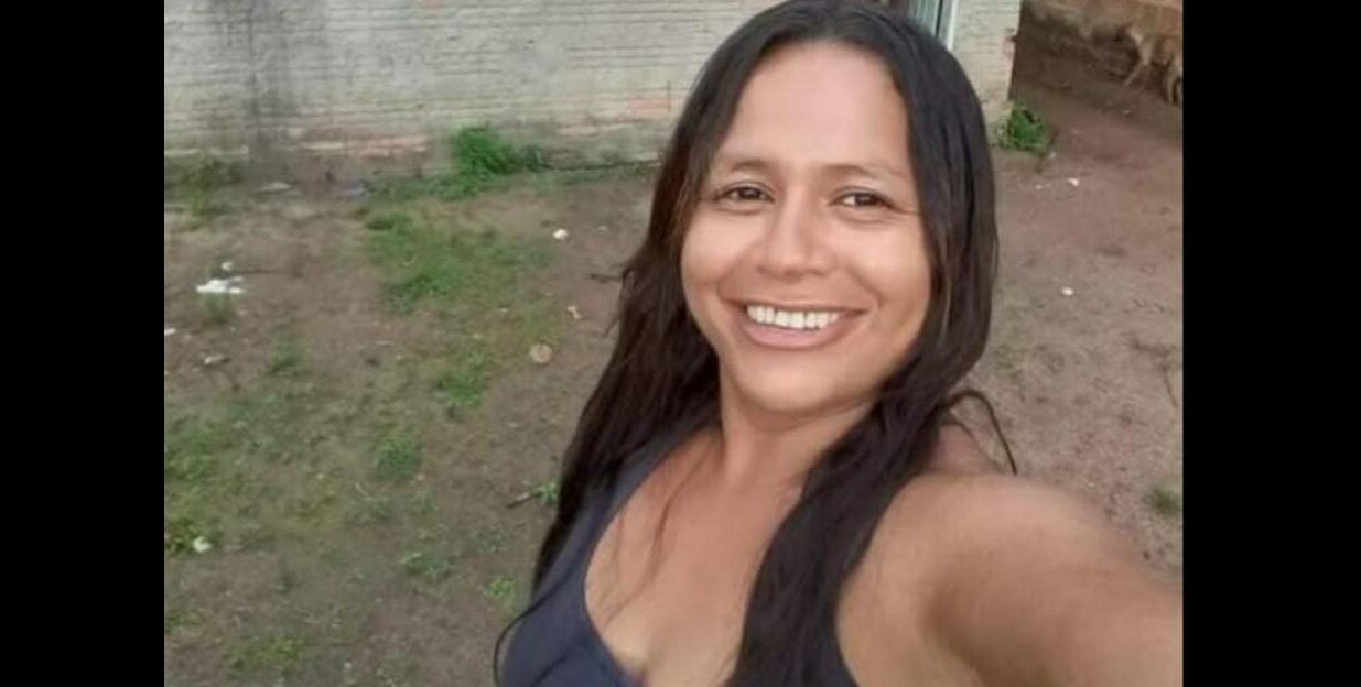 Mulher morre esmagada por carreta na BR-155