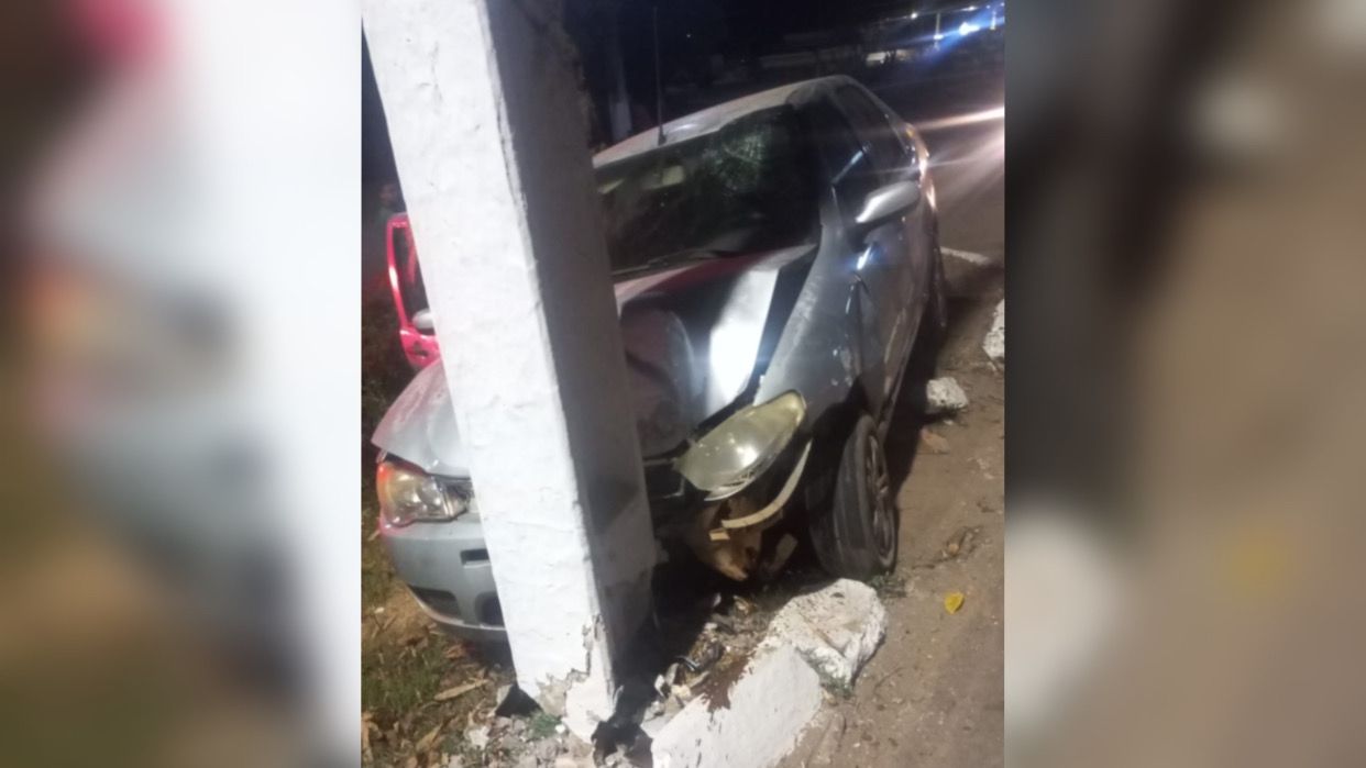 Condutor colide carro contra poste na rotatória do Km 6, em Marabá