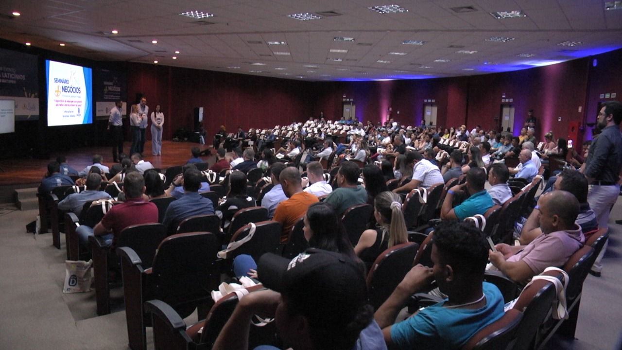 Seminário para laticínios reúne mais de 300 participantes em Marabá