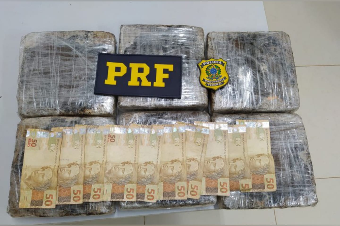 PRF apreende 10 kg de maconha em ônibus interestadual no Pará