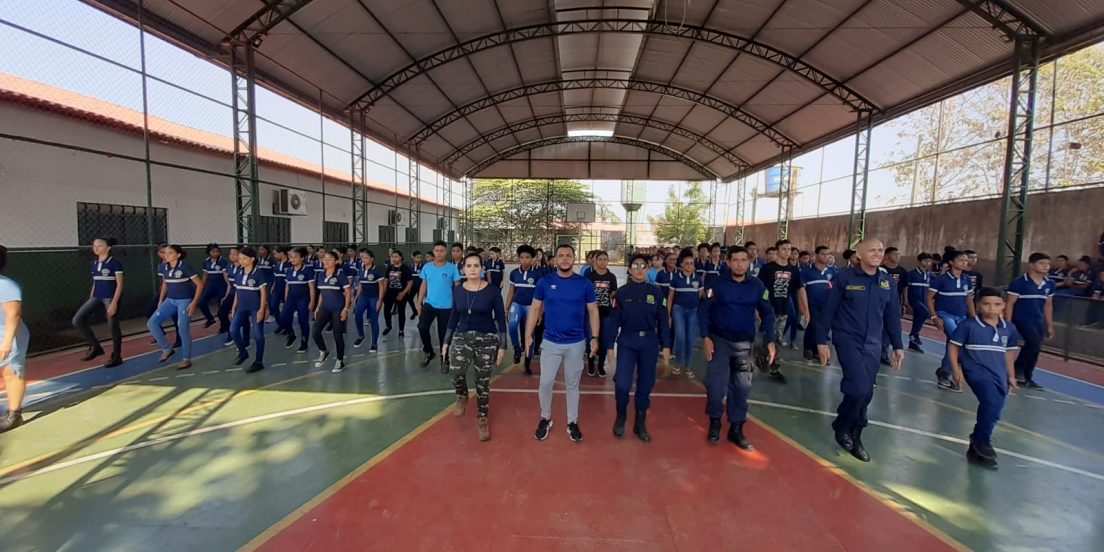 Escola Cristo Rei, em Marabá, ensaia para desfile de 7 de Setembro