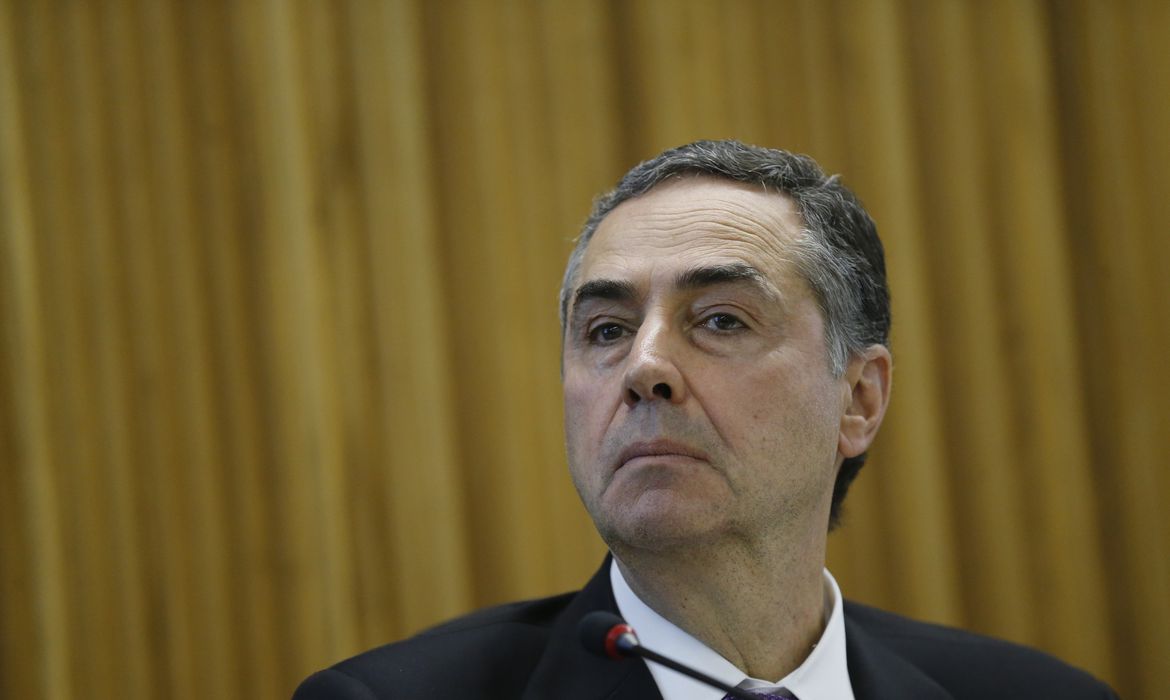 STF suspende novo piso salarial para a enfermagem