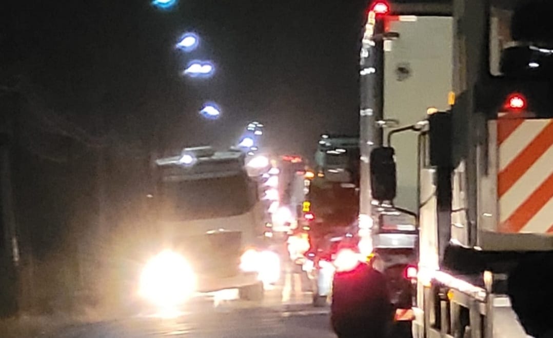 Colisão entre motos deixa feridos e causa engarrafamento na BR-230, em Marabá