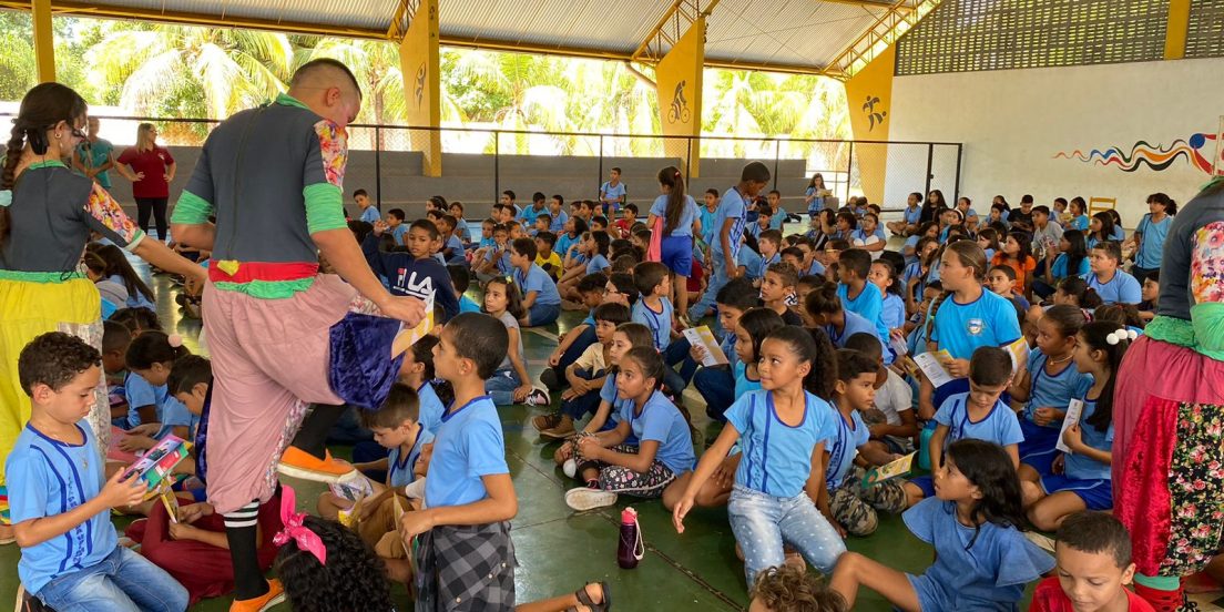 Circo Teatro Sem Lona faz a alegria de estudantes em Marabá
